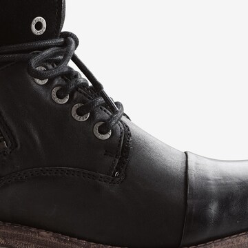 Chaussure à lacets 'P. Post' NoGRZ en noir