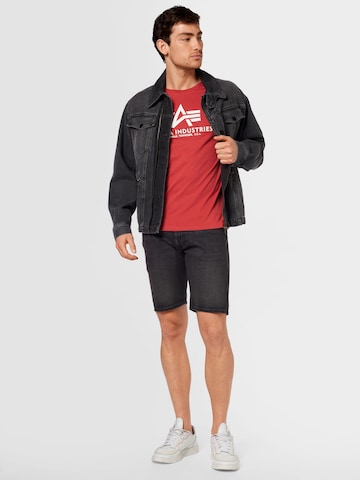 ALPHA INDUSTRIES Shirt in Rood