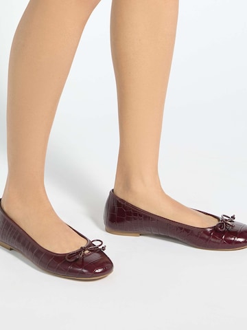 Ballerines 'Helenne' Dune LONDON en rouge