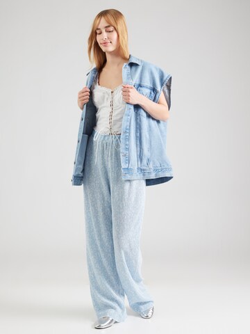 Wide Leg Pantalon 'PCFLORA' PIECES en bleu