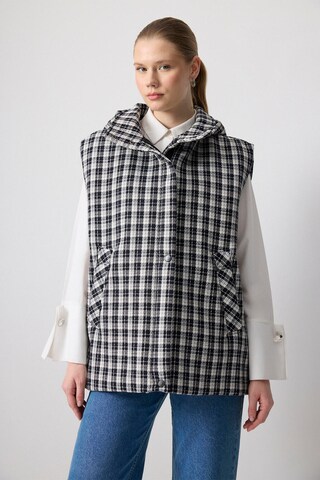 Touche Prive Bodywarmer in Zwart: voorkant