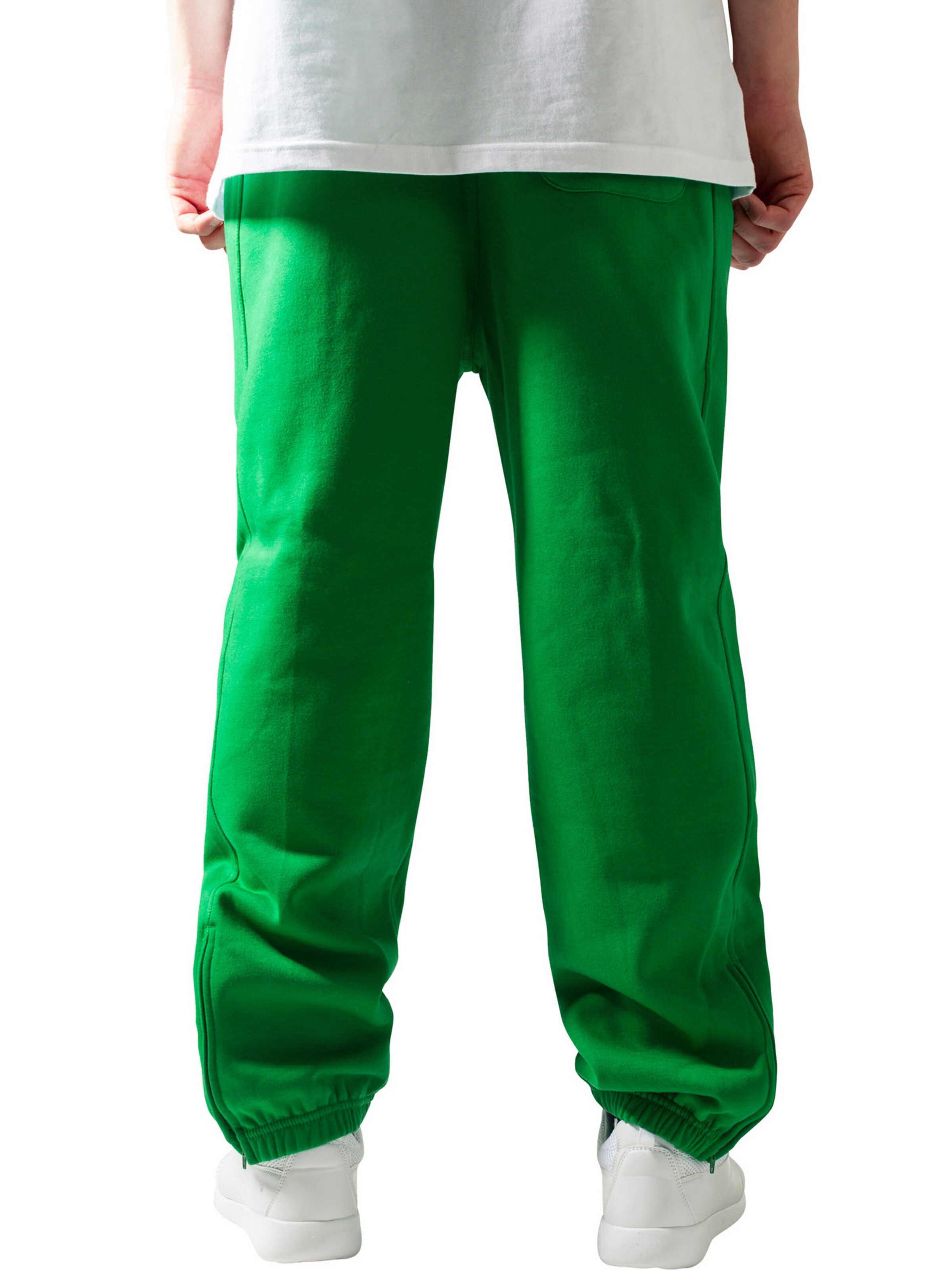 Tapered Pantaloni di Urban Classics in verde