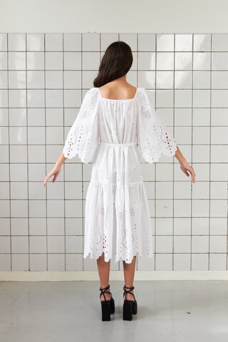 Robe Stella Nova en blanc