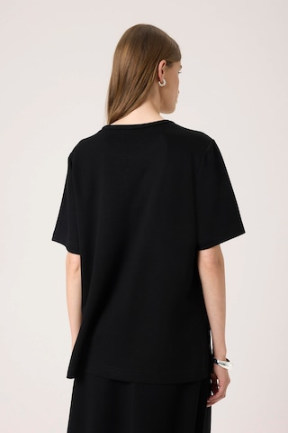 SOAKED IN LUXURY Shirt 'Marigold' in Black