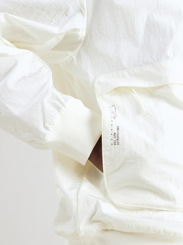 ADIDAS SPORTSWEAR - Casaco deportivo 'City Escape' em branco