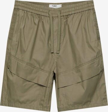 Pull&Bear Loosefit Shorts in Grün: predná strana