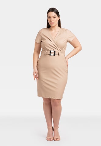 Robe de cocktail 'PETARDA' Karko en beige : devant