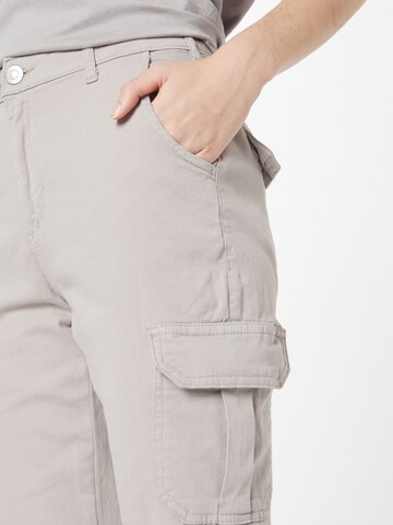 Urban Classics Tapered Cargo trousers in Grey