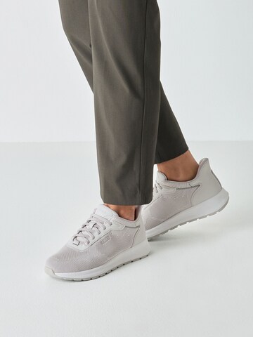 Baskets basses Tamaris en gris : devant