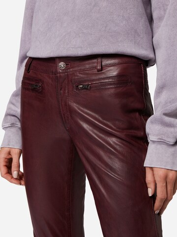 RICANO - Slimfit Pantalón 'Donna' en marrón
