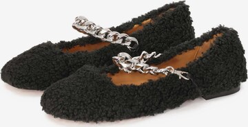 Kazar Studio Ballet Flats in Black