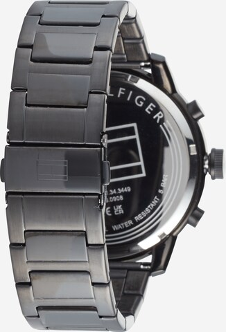 TOMMY HILFIGER Uhr in Schwarz