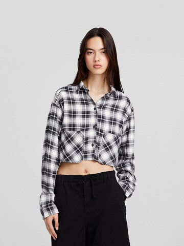 Bershka Blouse in Zwart: voorkant