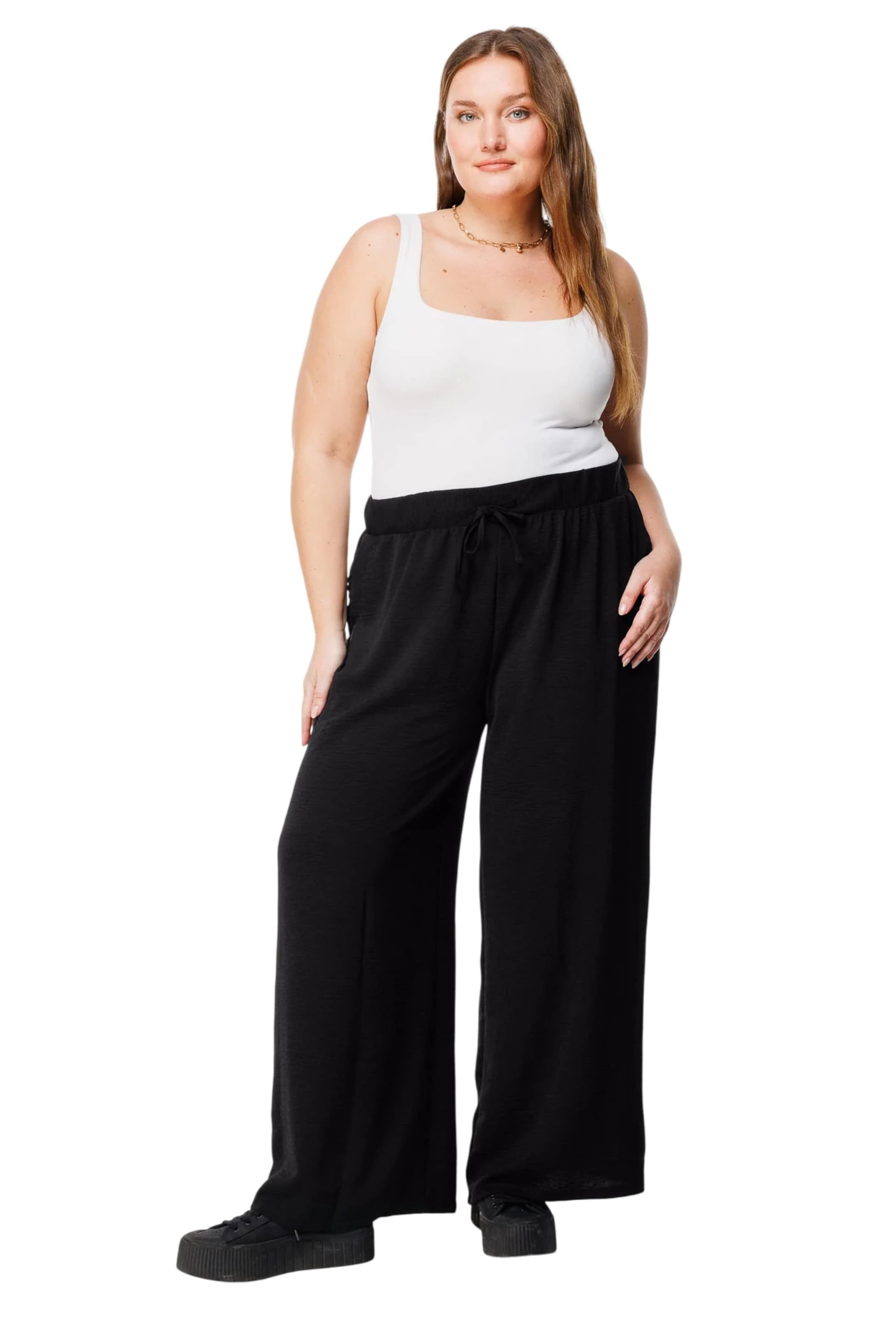 Shape Of You Wide leg Broek in Zwart: voorkant