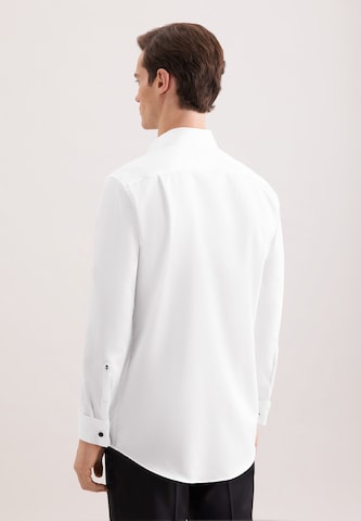 Coupe regular Chemise business SEIDENSTICKER en blanc