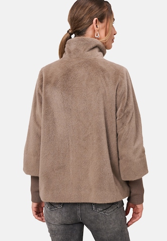 zero Between-season jacket in Brown