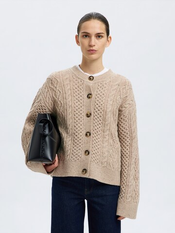 SELECTED Neuletakki 'SLFNELLY' värissä beige: etupuoli