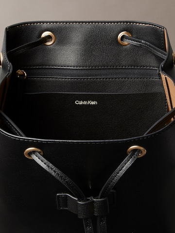 juoda Calvin Klein Kuprinė