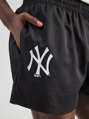 NEW ERA Regular Broek 'LEAGUE ESSENTIALS NEYYAN' in Zwart