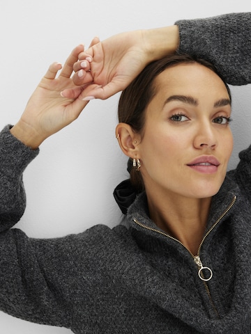 Pull-over bonprix en gris