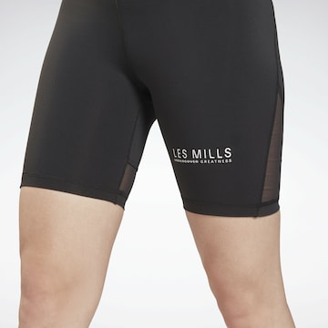 Reebok Skinny Sportshorts 'Les Mills' in Schwarz