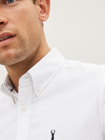 Coupe slim Chemise Next en blanc