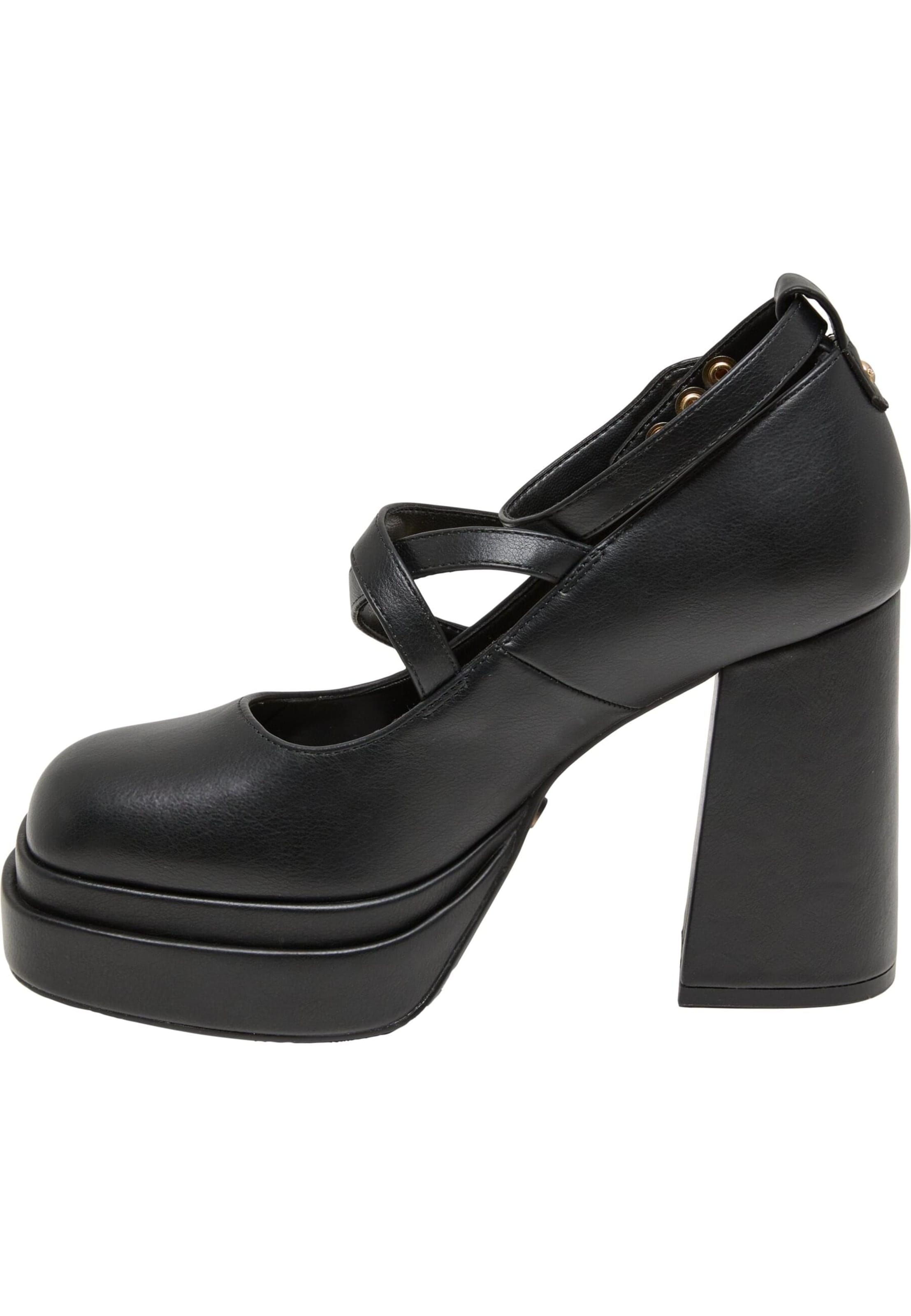 BUFFALO Pumps 'May' in Black