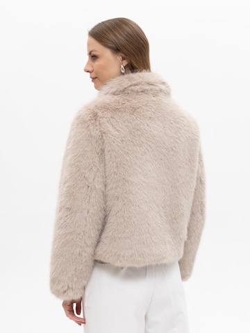 Passioni Between-Season Jacket in Beige