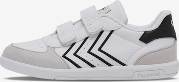 Hummel Sneakers in White: front