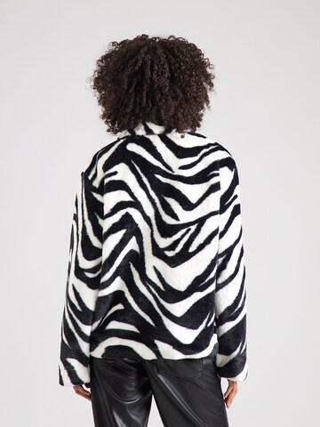 PIECES Övergångsjacka 'PCROBYN' i svart: baksida