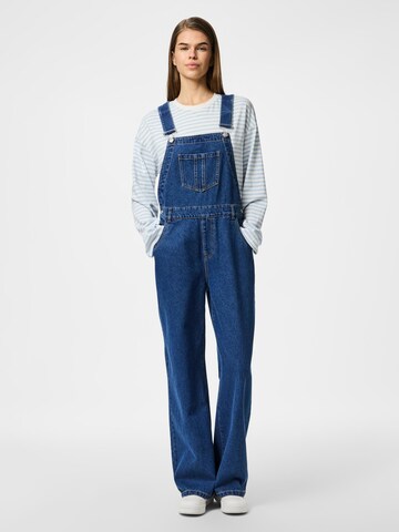PIECES regular Overalls 'PCFENNA ' i blå: forside