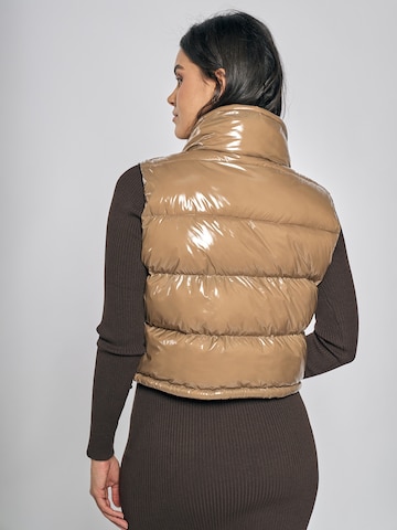 FREAKY NATION Vest i beige