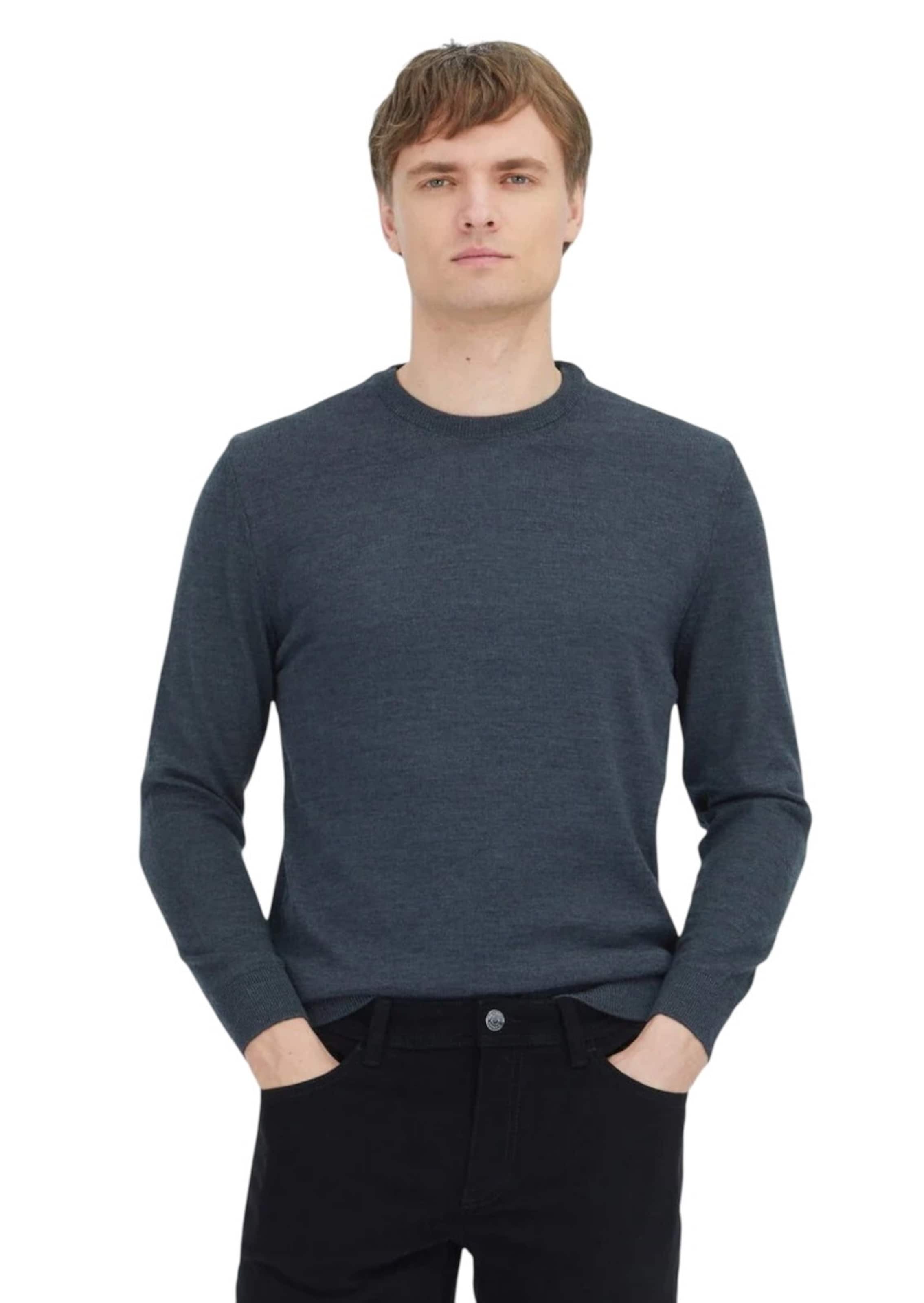 Ramsey Sweater in Grey: front