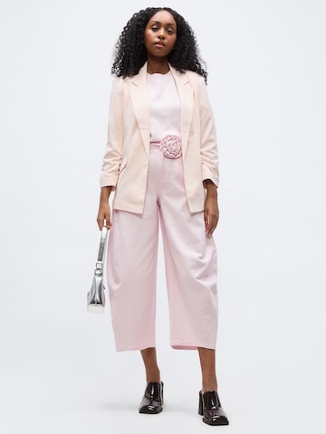 Only Petite - Blazer en rosa