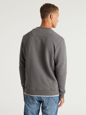 CHASIN' Pullover 'Bullet' in Grau