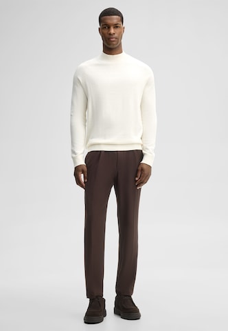 STRELLSON Regular Trousers in Brown