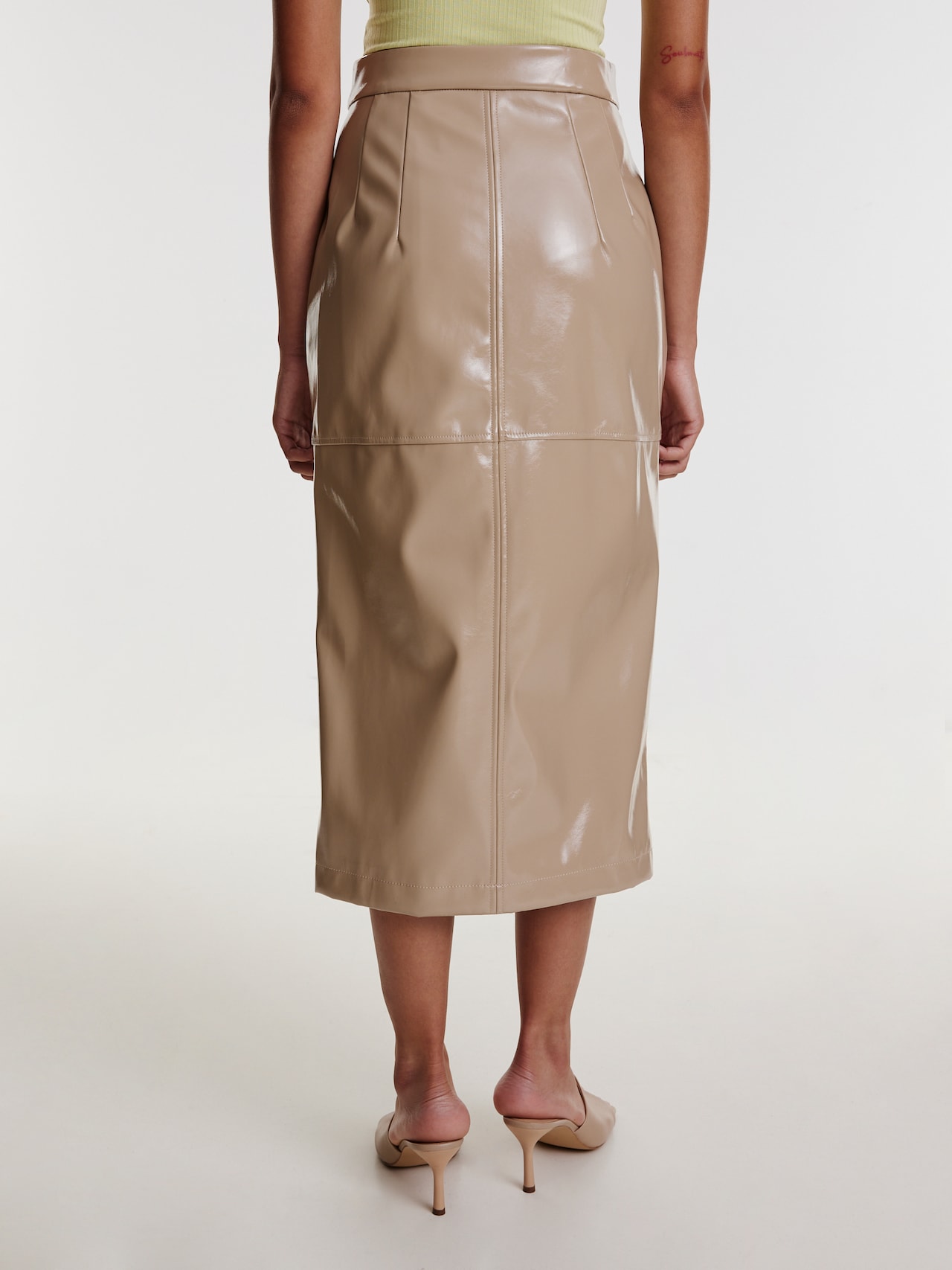 EDITED Gonna 'Kaisa' marrone