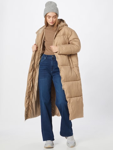 Manteau d’hiver 'Kol' AMERICAN VINTAGE en beige