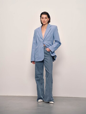 RÆRE by Lorena Rae - Blazer 'Amalia' en azul