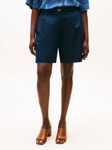 regular Pantaloni con pieghe di Tommy Hilfiger Curve in blu: frontale