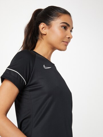 NIKE Funktionsshirt in Schwarz