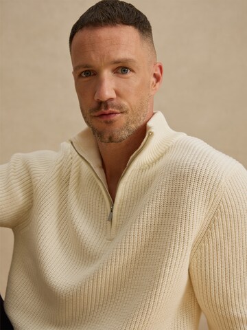 DAN FOX APPAREL Pullover 'Leart' i hvid