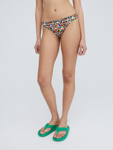 EDITED Bikini nadrágok 'Ike' - vegyes színek: elől