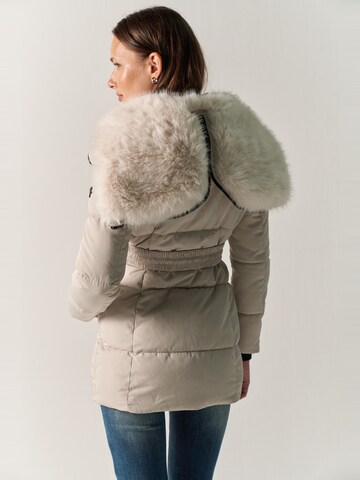 KOROSHI - Chaqueta de invierno en beige
