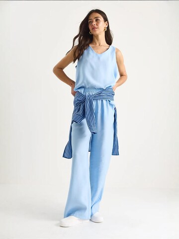 Completo pantalone di Bianco Lucci in blu