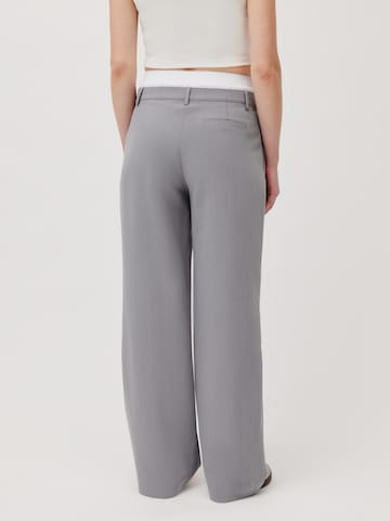 Loosefit Pantaloni con pieghe 'Dilane' di LeGer by Lena Gercke in grigio