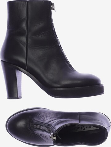 Acne Studios Dress Boots in 36 in Black: front