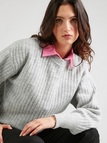 SISTERS POINT - Pullover 'LEXA' em cinzento