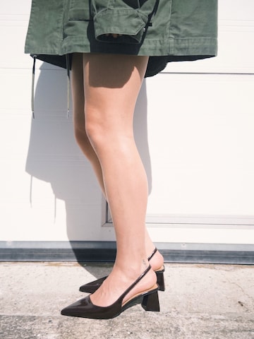Bianco Slingpumps 'Maralyn' in Bruin