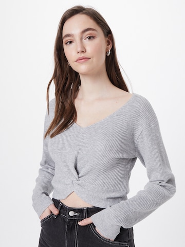 ABOUT YOU Sweater 'Leah' in Grey: front
